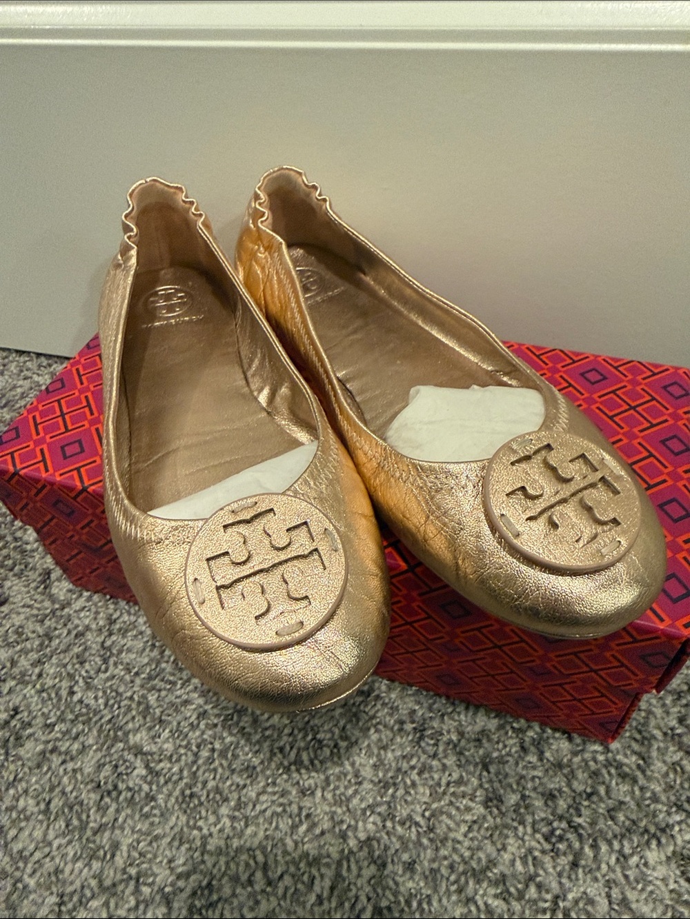 Tory Burch Metallic Rose Gold Minnie travel Ballet Flats size 7.5